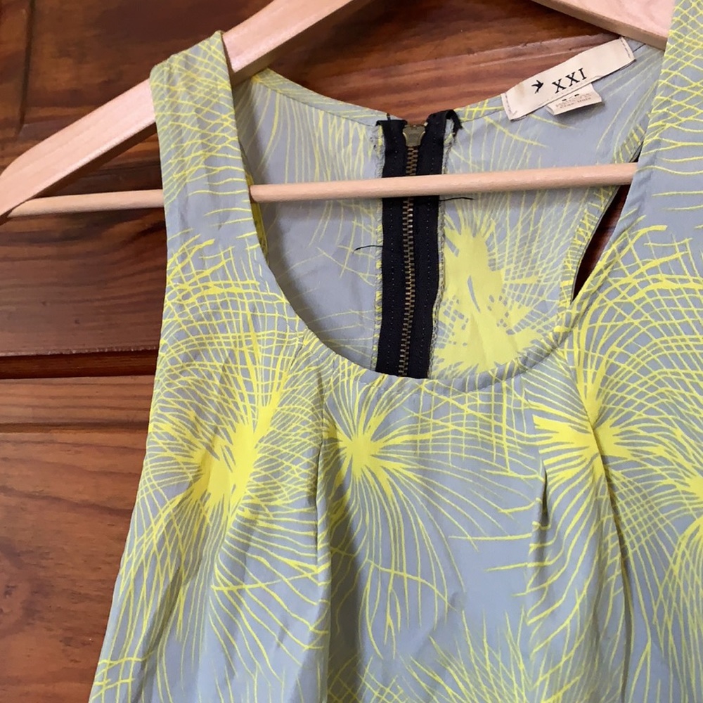 XXI Tank Top - Picture 2 of 4